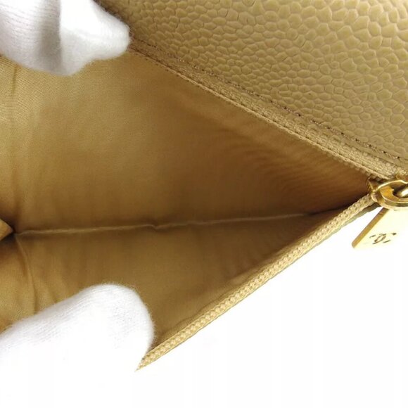 Authenticity guaranteed CHANEL tri-fold wallet Coco Mark beige caviarskin USED - Picture 9 of 10